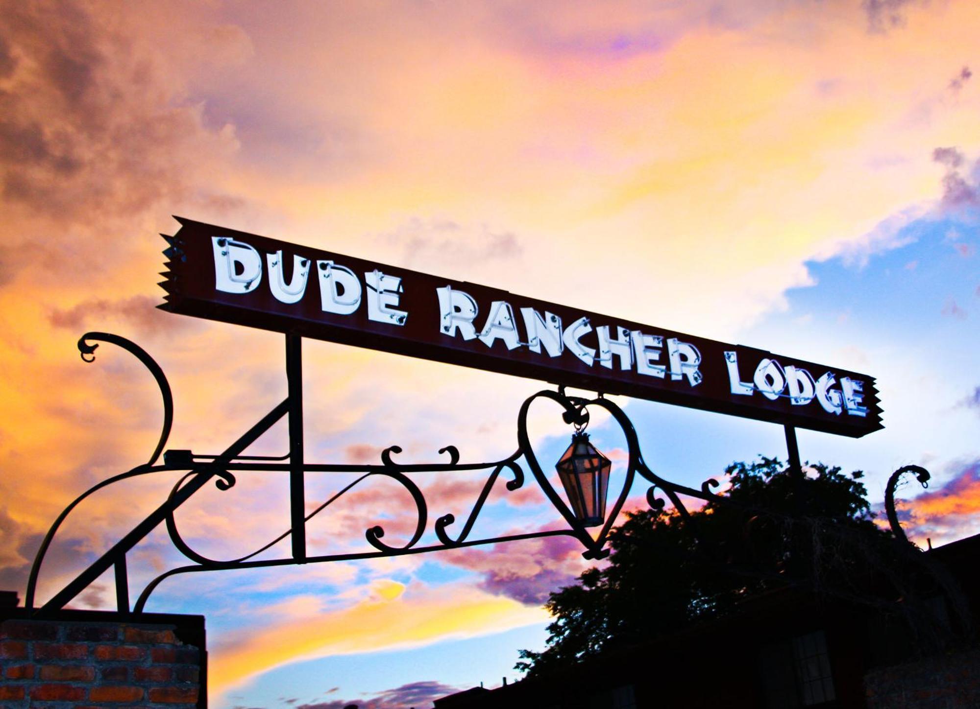 בילינגס Dude Rancher Lodge מראה חיצוני תמונה